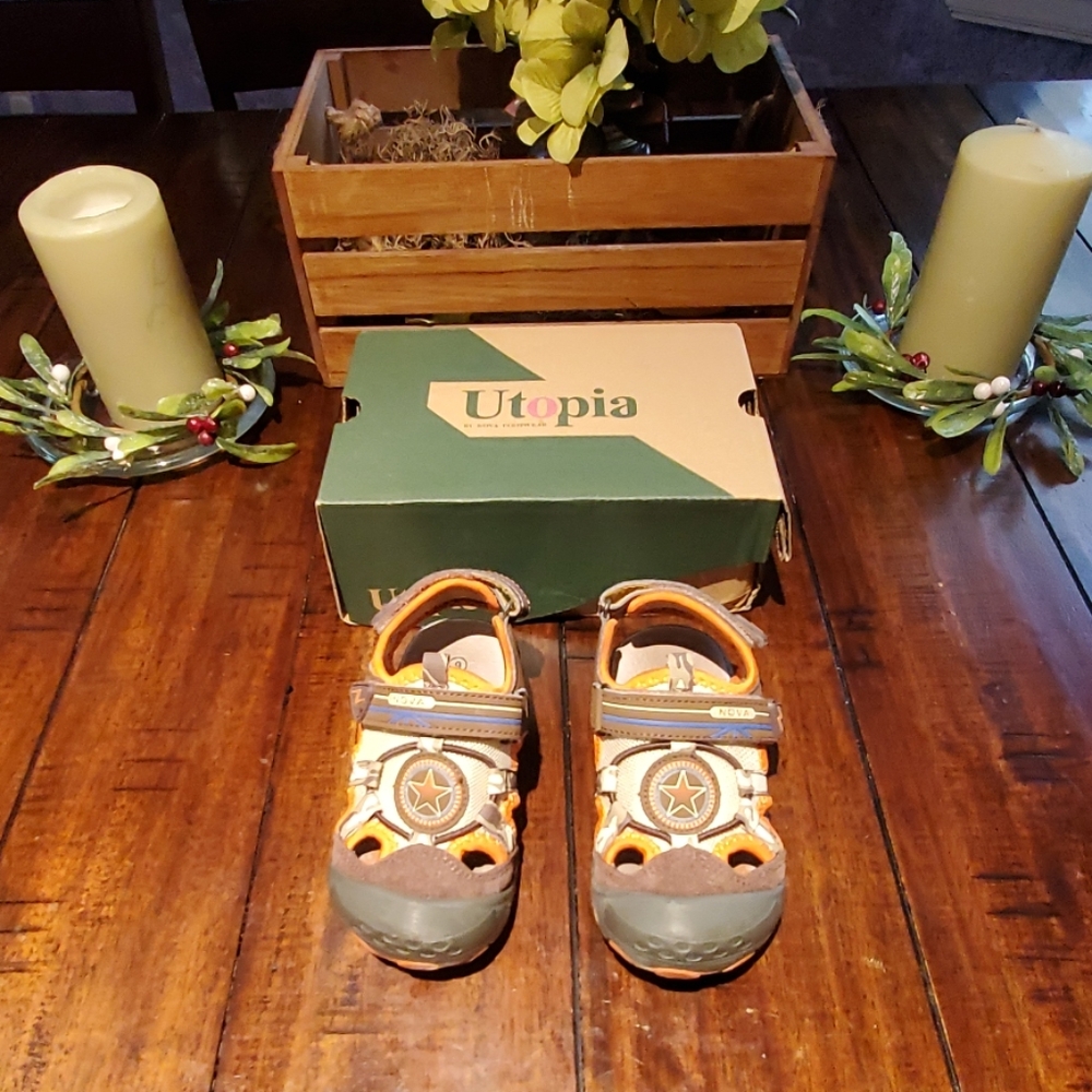 Boy sandals